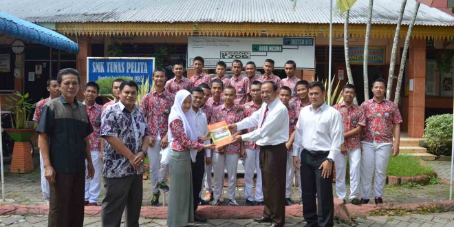 Sosialisasi Pemilu dan Demokrasi di SMK Swasta Tunas Pelita Binjai